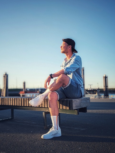 他需要对自 他需要对自